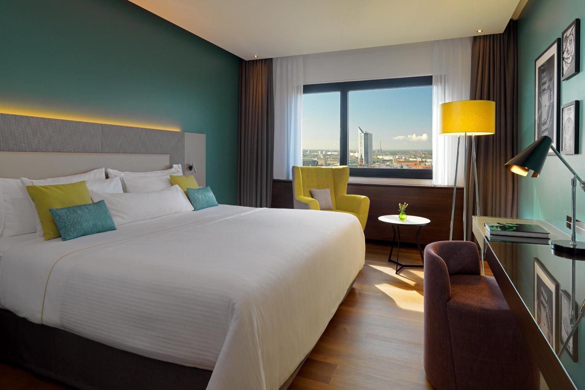 Grand Deluxe Zimmer mit 1 Kingsize-Bett und Stadtblick - Obergeschoss